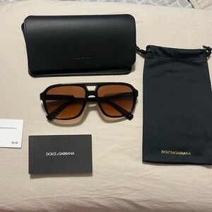 Dolce & Gabbana Aviator glasses